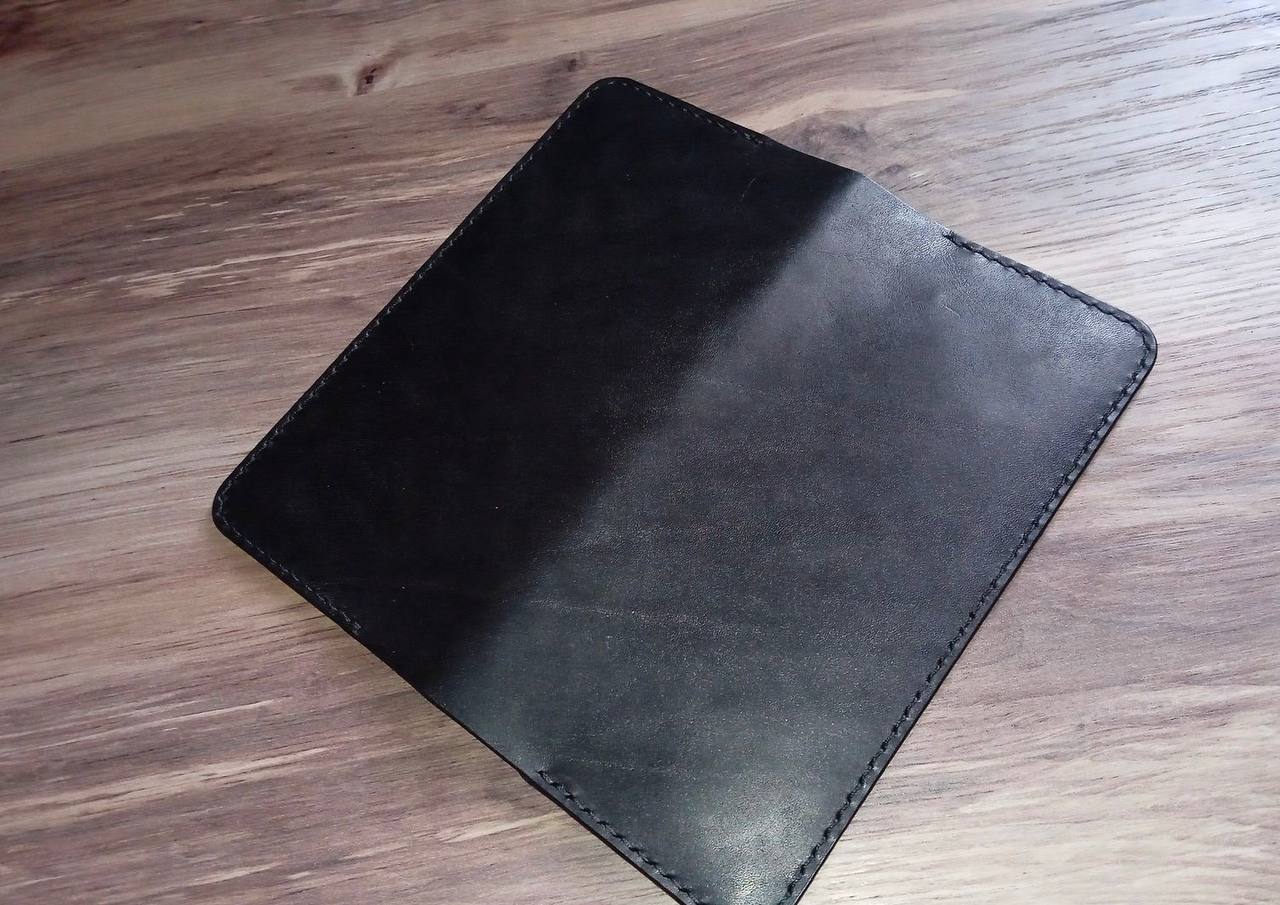 Noir Elegance Clutch