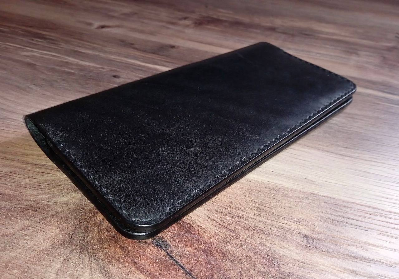 Noir Elegance Clutch