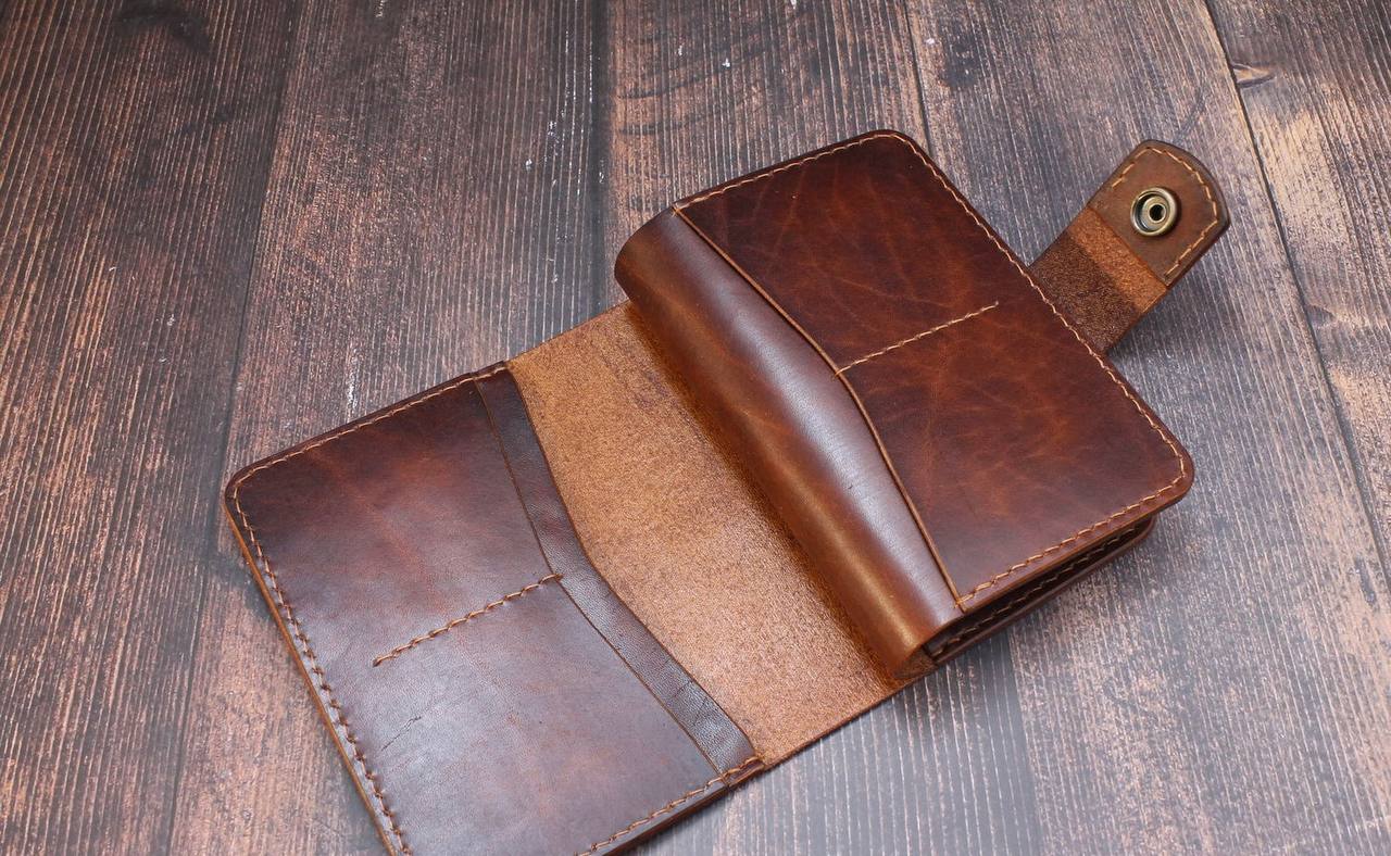 Vintage Lock Wallet